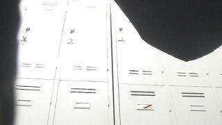 OL のロッカールーム 前編 voyeur jp 2