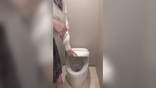 デパートのトイレでこっそりオナニーしちゃう JK97-107 jav jvip 8