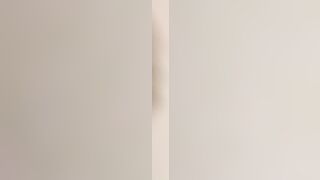 【JKおしっこ空爆①】制服JK達のおしっこ姿をがっつり上から撮影！スマホ撮影の緊張感が最高 voyeur jp 2 (1)