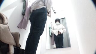 【TバックOLの試着室】 もち肌美ボディお姉さんの恥じらい全裸 M字開脚 voyeur jp 2