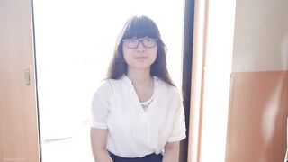 今まで全くｹｱしたことのない見事な陰毛。ﾋﾟﾝｸの膜で完全に覆われています jav jvip