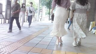 歩き尻 27 ,  お姉さんの後ろ姿 ２５６　透け　ムチムチ　２人　OL　巨尻　迫力　2連発　階段上り　パンツ voyeur jp 1 (3)