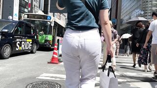 歩き尻 27 ,  お姉さんの後ろ姿 ２５６　透け　ムチムチ　２人　OL　巨尻　迫力　2連発　階段上り　パンツ voyeur jp 1 (4)