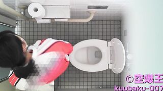 (無 HD) 2 视角排便美人脱粪 voyeur jp 2