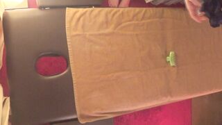 《個人撮影》同じ大学の同級生と付き合ってる清純な19歳のマッサージ嬢「ヤダ！抜いてぇ！」と叫びながら痙攣イキしまくりで彼氏より気 jav jvip 2 (3)