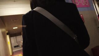 【フルHD】 女優の卵のロケハン中にこっそり純白パンツ voyeur jp