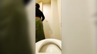 【部活系JKが釣れました♥】美人さん5名☆コンビニトイレ隠し撮り voyeur jp 10 (2)