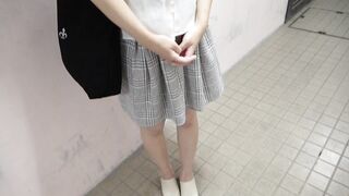 【パンツ買取交渉】女子アナ級美人なのに剛毛透けまくり voyeur jp 10