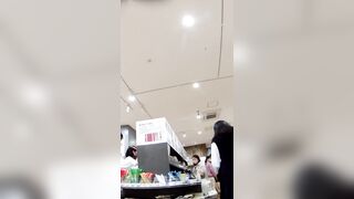 ◎ ローアングル＃20 ノーパンに見えてしまうJK voyeur jp 3