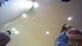 01 アイドルグッズの列に並ぶ制服娘 voyeur jp 5