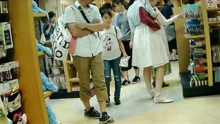 ◆ 自販機に仕掛けたカメラでパンチラ盗撮 　51, 【ホテルウーマン】ハプニング！紐パン半脱げからズレてマ○コ丸見えに！アナル＆ブラも voyeur jp 5 (1) 3