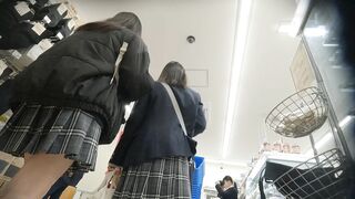 【Q6】大人しそうな美少女のスカートを強引にめくり上げろ voyeur jp 3