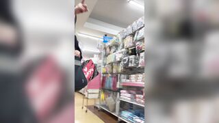 【Q8】遊びに夢中の女の子を狙え voyeur jp 2