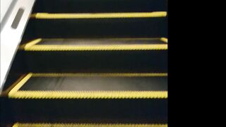 【Q8】遊びに夢中の女の子を狙え voyeur jp 4