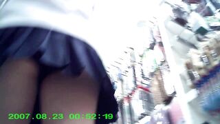 #26 白 パンミニスカ美少女 ！ハリのある太ももをがっつり撮影 voyeur jp 1