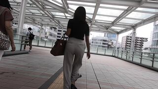 【4k】 テーパードパンツ長身美人 OLのお尻, 激揺れアンミラ系白ニットさんに今年最後のダメ元ナンパ!!! ちょっと口リ系フェイスのショーパンちゃ voyeur jp 1 (4)