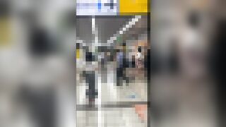 【悲鳴・激ヤバ？！】セーラーJK、無抵抗JKに路上お触り【２人分】 voyeur jp 2