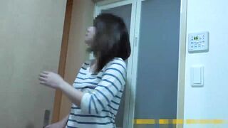 【民泊着替え】 訳あり人妻 ・遠征先での悲劇ｗ－62、63人目－ voyeur jp 1