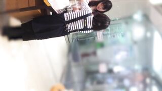 新フルHD 高画質パンチラ逆さ撮り 301　怒涛の17人のパンチラ！！超多人数オムニバスすぺしゃる voyeur jp 2