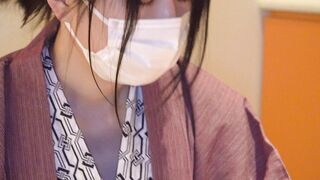 【ホテルウーマン2名】 お部屋へ案内する際とTVの故障で呼びつけ狙い撃ち盗撮 ！胸チラ＆黒ストパンチラ voyeur jp 2