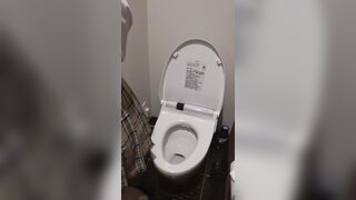 デパートのトイレでこっそりオナニーしちゃう JK69 jav jvip 3