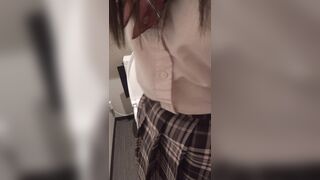 デパートのトイレでこっそりオナニーしちゃう JK76 jav jvip 1