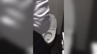 デパートのトイレでこっそりオナニーしちゃう JK76 jav jvip 3