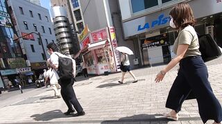 No.498 ピタッとエロ尻を黒スキニーで安定的に見せつけてくれるギャル姉さん , 激しく揺れる美女の出勤, 017 ピッタリ張り付くスキニー神尻 voyeur jp 2 (5)