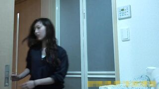 【民泊着替え】 節約した分 、原宿でお買いものを楽しんだ岡●県の桃娘－74、75人目－ voyeur jp 2