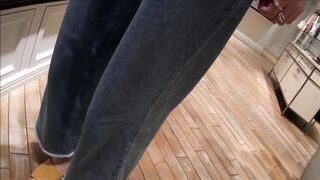 【盗撮】 パンストショップ店員 ！！パンチラと胸チラ voyeur jp 6