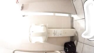 山の公衆トイレ ・２カメ編㉘ voyeur jp 1