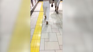 No.774-1 くびれからのデカ尻をスキニーデニムからフリフリ猛アピール中のお姉さん 【前編】 , ギャル尻パラダイス24★超セクシーな黒パンの voyeur jp 1 (5)