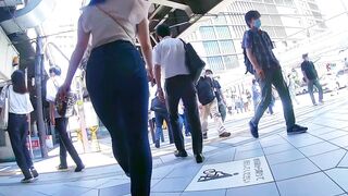 No.774-1 くびれからのデカ尻をスキニーデニムからフリフリ猛アピール中のお姉さん 【前編】 , ギャル尻パラダイス24★超セクシーな黒パンの voyeur jp 2 (6)