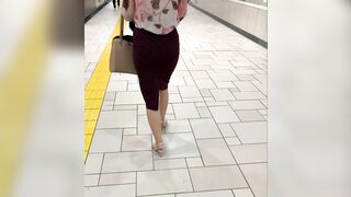 No.777 脚線美の見ごたえバッチリ ！スキニーデニムのスタイリッシュお姉さん , 美しすぎるエリートOLが朝からＴバックもろわかりのピタパン履 voyeur jp 2 (5)