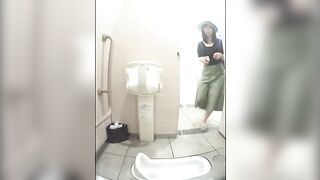 002 可愛い子たちの３ カメトイレ多数出演 voyeur jp 3