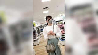 BAN された投稿 ①, 【動画】靴屋のお仕事 vol.48 ★PREMIUM★, 店内逆さめくり4（お姉さん系ギャル8人分） voyeur jp 3 (4)