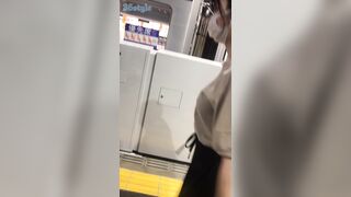 僕の友達は露出狂… 〜全員ガン見の激カワ痴女, 【マーメイドスカート】清楚系お姉さんの安産型のお尻(透け透けver), リクルートフェチ17, 【若いママ voyeur jp 1 (4)