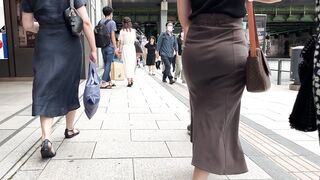 僕の友達は露出狂… 〜全員ガン見の激カワ痴女, 【マーメイドスカート】清楚系お姉さんの安産型のお尻(透け透けver), リクルートフェチ17, 【若いママ voyeur jp 2 (3)