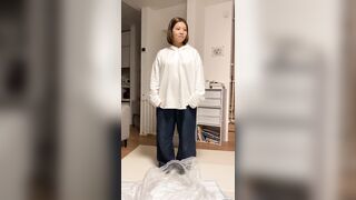 特典あり【無】　美人で笑顔がキュートなエッチな女性は変態ポーズで全裸姿を見せていた jav jvip (11)