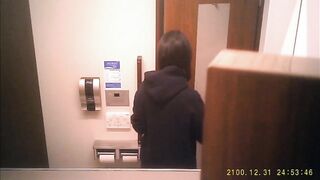 デパートスタッフ用のトイレに潜入 ３ voyeur jp 1