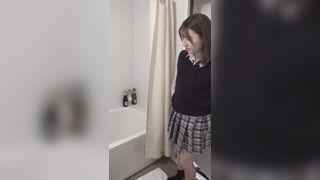 ホテルのシャワーでこっそりオナニーしちゃう J〇 voyeur jp 3