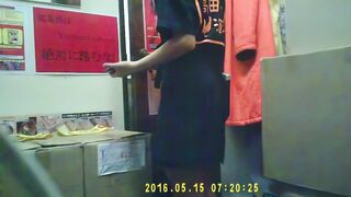 ホテルのシャワーでこっそりオナニーしちゃう JK4 voyeur jp 2