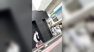 歩き尻 04, パンツ16☆長身美尻デカ尻デニム！躍動する肉尻に大興奮！プリ尻JDオマケ付^ ^, No.179「大きな曲線を描くデカ尻セレブお姉さん」 voyeur jp 3 (1)