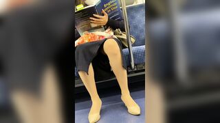 脚フェチ411 S級美人お姉さんの対面エロ過ぎるパンスト美脚, 脚フェチ415 2名の美人お姉さんの対面エロ過ぎる生足美脚 voyeur jp 2 (4)