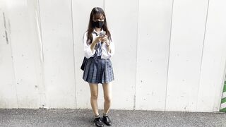 【JKパンチラ】まさかのTバック!wロリかわ色白女子校生を追跡接写逆さ撮り_REC3 voyeur jp 1