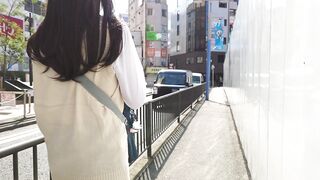 【JKパンチラ】まさかのTバック!wロリかわ色白女子校生を追跡接写逆さ撮り_REC3 voyeur jp 4
