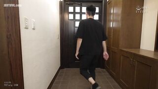 SW-1040 My cousin, who I met for the first time in a while, seems to be sexually frustrated and seduces me by showing me her pussy in a body stocking!... Reducing Mosaic JAV