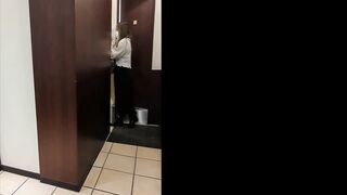 突撃！隣の女子トイレ⑰ voyeur jp