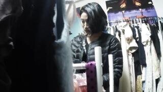 黒髪サララ、すました顔したお姉様のブラ試着 僕のお店の試着室17 voyeur jp 1