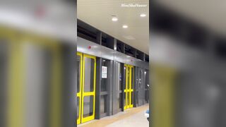 JK盗撮日記20 青チェックミニスカJK【※声出し有り】 voyeur jp 2